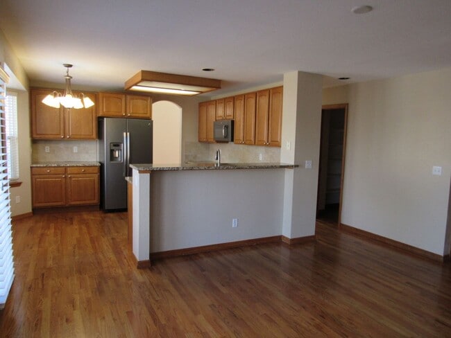 Photo - Spacious 5 bedroom home in Hunters Glen