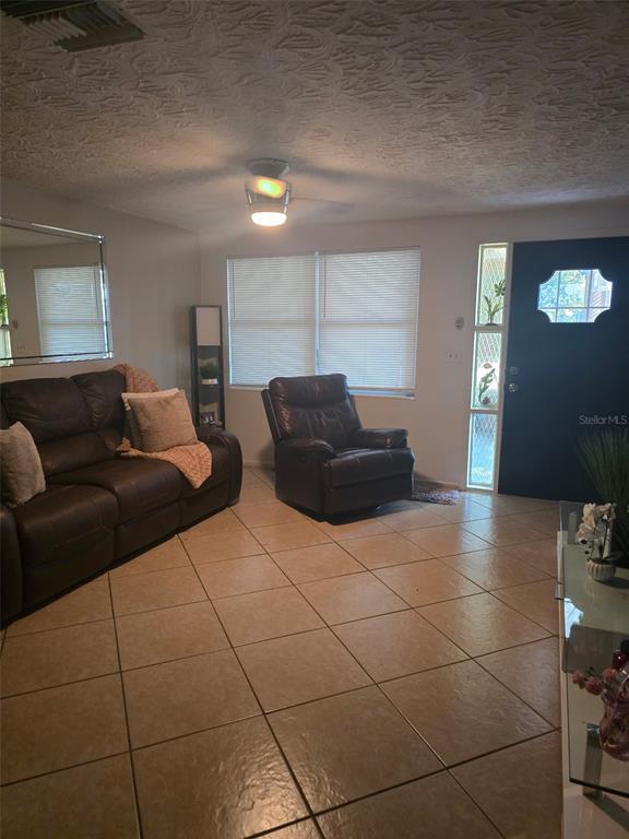 Photo - 2203 Maureen Dr