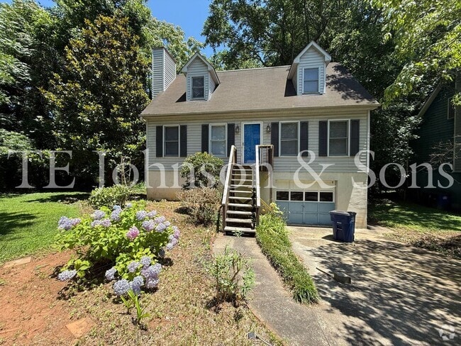 Building Photo - Charming 3-Bedroom Home with Spacious Yard...