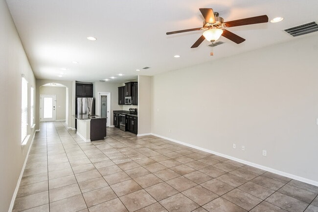 Photo - 869 Glendale Ln