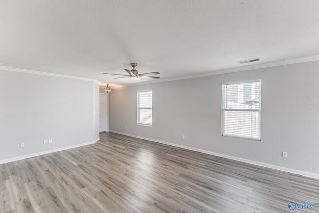 Photo - 163 Sedgewick Dr