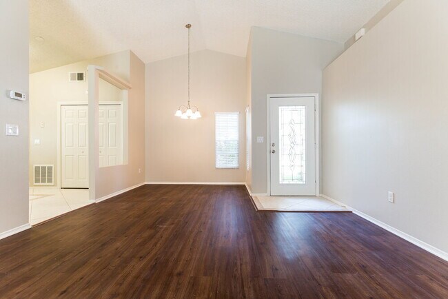 Photo - 837 Shell Ln