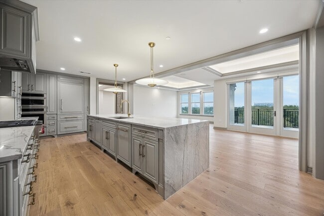 Photo - 1717 Bissonnet St Unit 1101