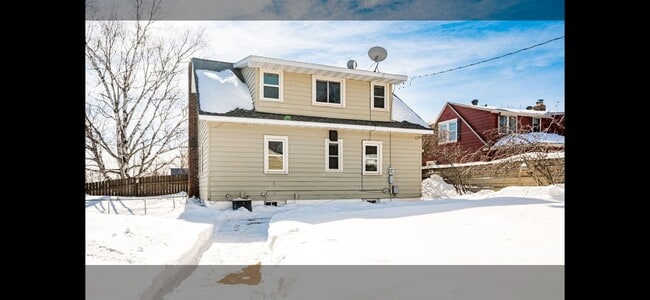 Photo - 445 E Oxford St