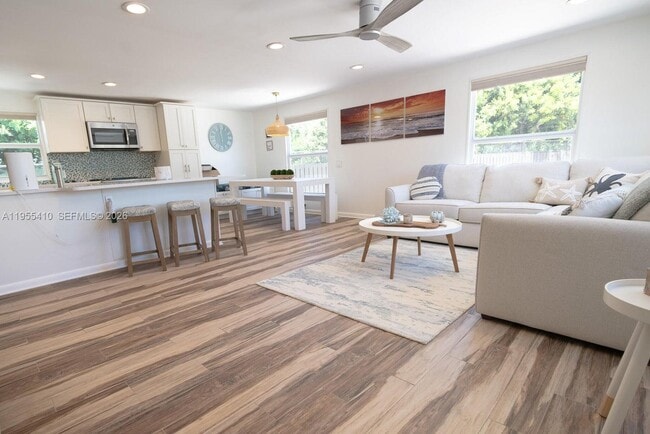 Photo - 212 Buttonwood Ln