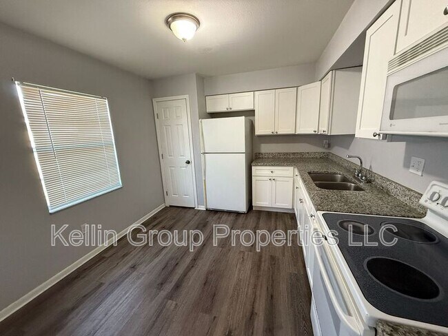 Photo - 1039 N Brunnell Pkwy