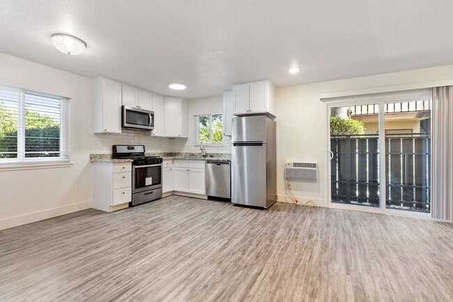 Glenbrook Apartments