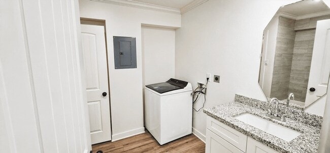 Photo - 2102 Margaret St