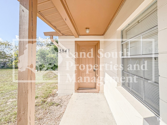 Photo - 5847 Charlton Dr