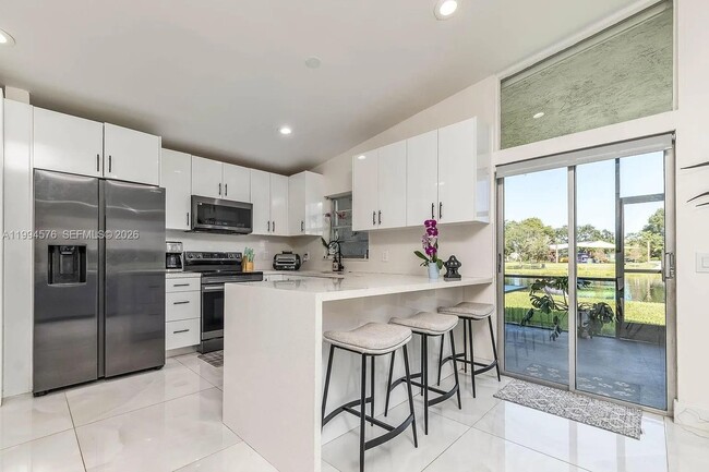 Photo - 518 Woodgate Cir