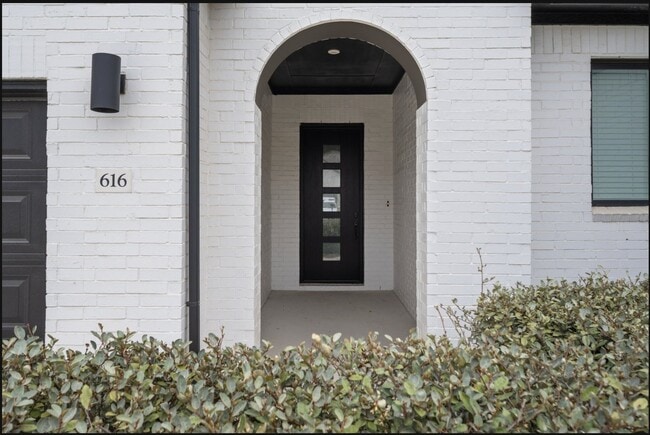 Photo - 616 Hallwood Dr