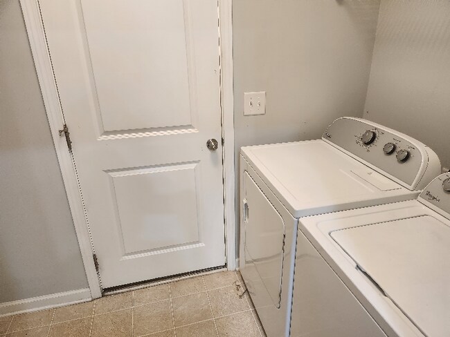 Photo - 401 Durants Neck Ln