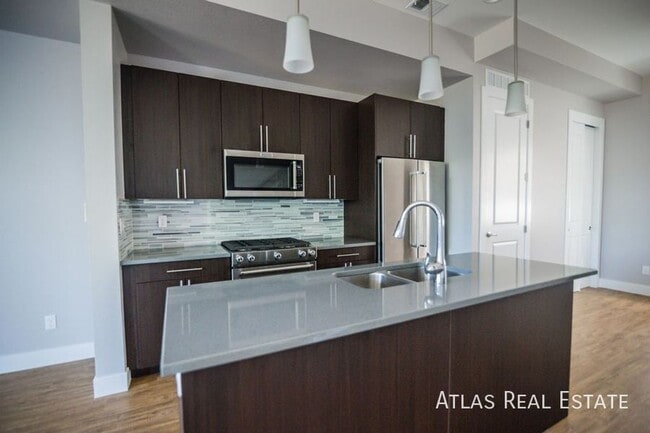 Photo - 3030 W 19th Ave