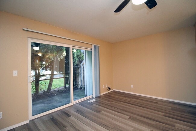 Photo - 3548-3548 NE 102nd Ave Unit 3540