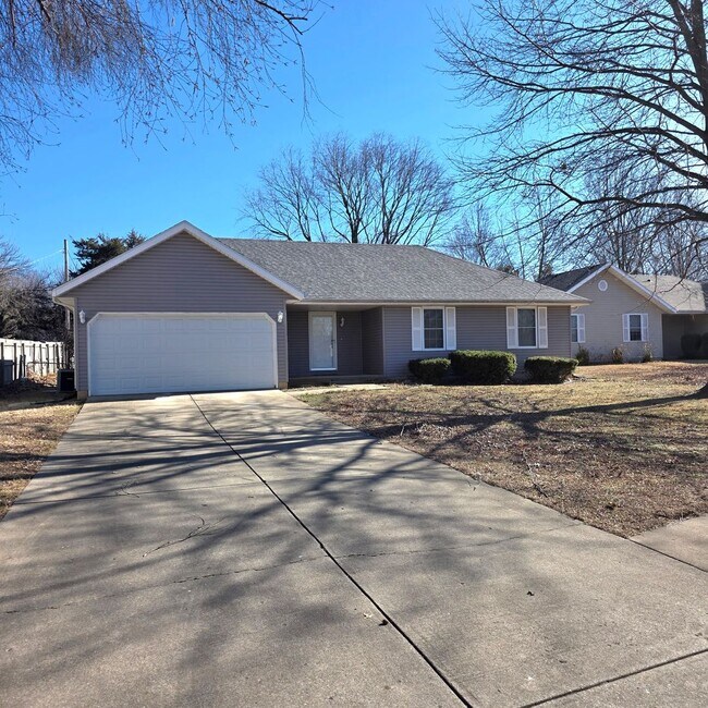 Photo - Great 3 bed 1.5 bath house in South Springfield