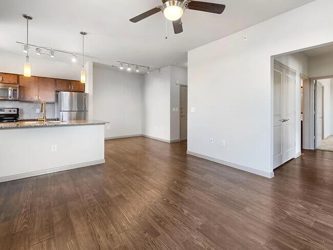 Photo - Live in Richmond – Get 1 Month Free Rent! Unit OAWE