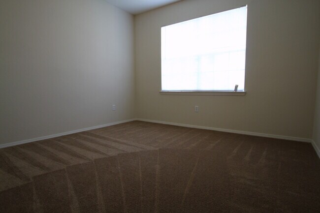 Photo - The Preserve @ Temple Terrace - 1 bed/1 bath, 3rd floor condo Half off 1st FULL month's rent! Unit 304