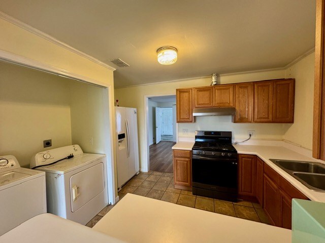 Photo - 352 Bonita St