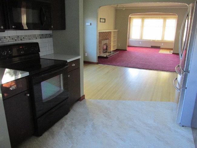 Photo - 2618 3rd Ave N