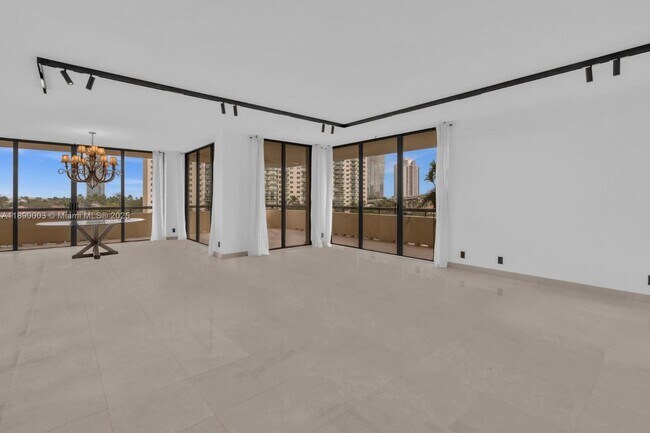 Photo - 19355 Turnberry Way Unit 3J