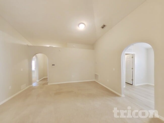 Photo - 7121 High Bluff Rd