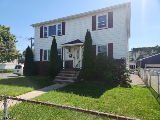Photo - 2500 Chilton Pl House