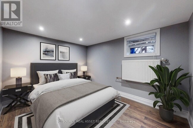 Photo - 8 Davies Crescent