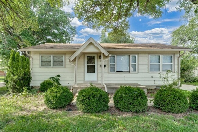 Photo - Three Bedroom Home in Derby!