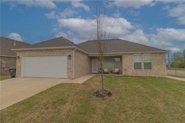 Photo - 112 S Broyles Ave