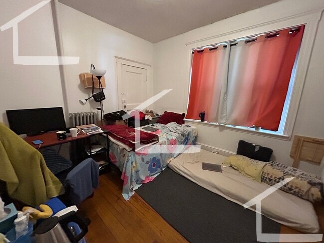 Photo - Great 4 Bed Available 8/1/26