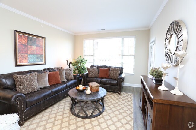 2BR, 2BA - 1,263 SF - Hadley - Living Room - Warrick Trail Apartments
