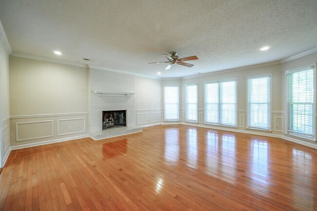 Photo - 5142 Blackberry Ln
