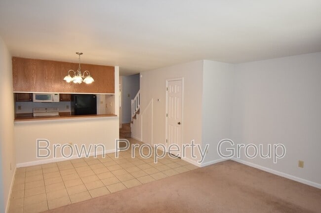 Photo - 244 Wickford Ct