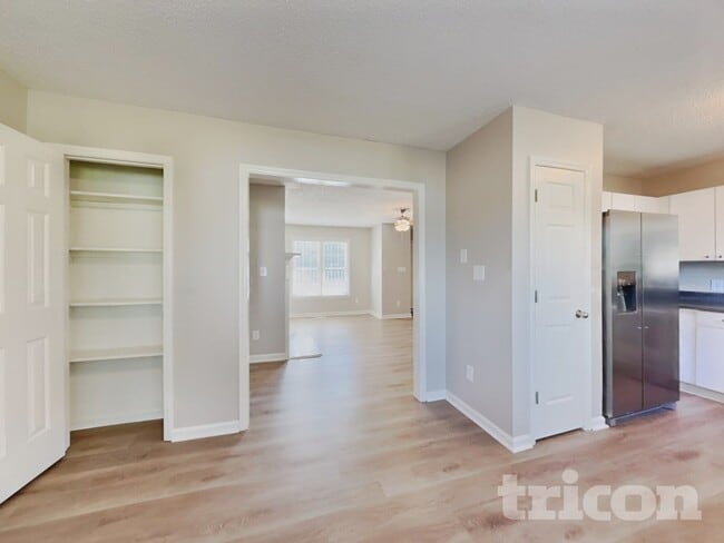 Photo - 1004 Spruce Dr