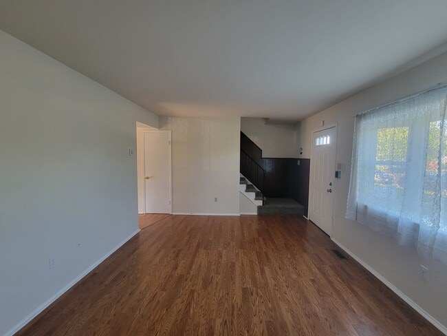 Living room - 70 Rittenhouse Dr