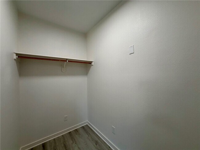 Photo - 302 SW 6th St Unit 20