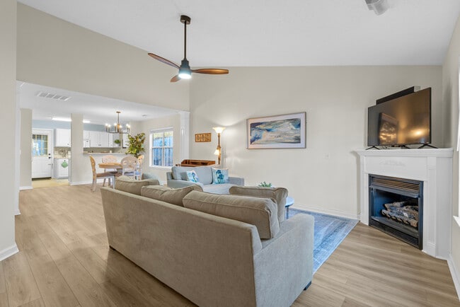 Photo - Furnished rental in Chapin