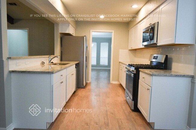Photo - 945 Clear Springs Dr