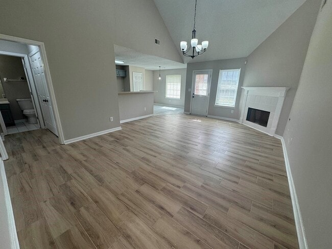 Photo - 5457 Sundale Way S