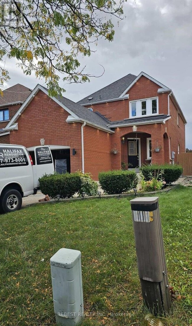 Photo - 8 Treepark St