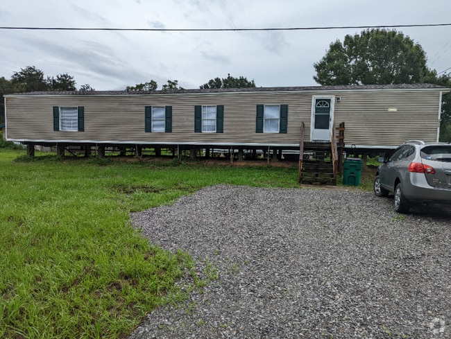 Building Photo - 4601 Hazard Rd Rental