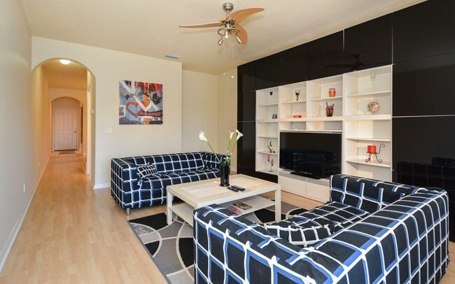 Photo - Lakeside Village Townhouse 2 Bedroom  2.5 Bath Available for Short-Term Rental