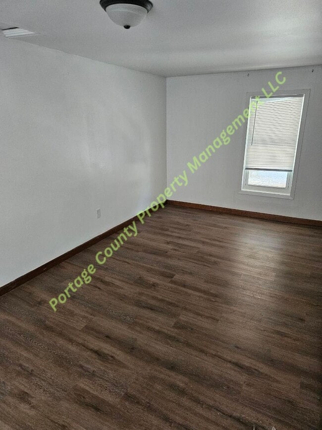 Photo - 409 Cedar St