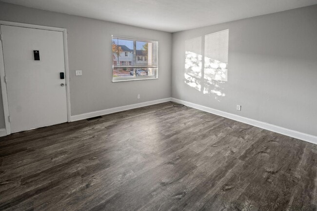 Photo - 1556 Meredith Dr