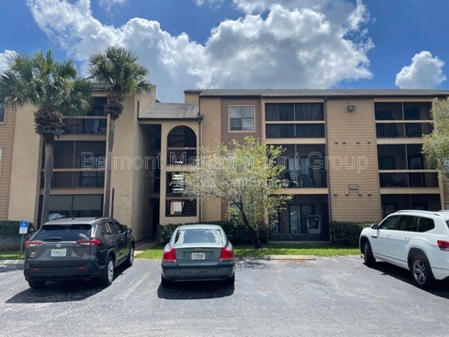 Building Photo - 2030 Cascades Blvd Unit 201