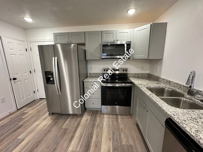 Photo - 2516 E 14th St Unit C
