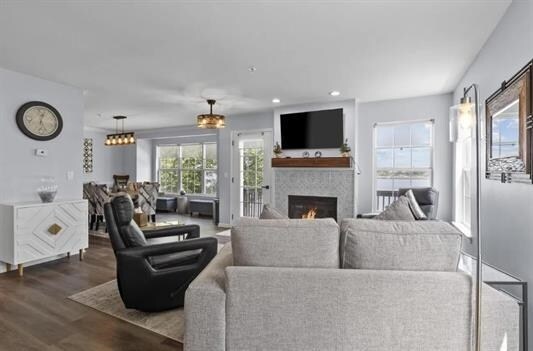 25 Bayside Dr