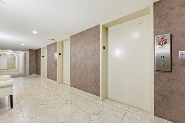 Photo - 3675 N Country Club Dr Unit 602