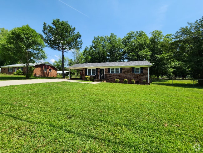 Building Photo - 445 Summerland Dr Rental