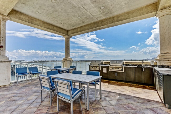 Photo - 2640 Lake Shore Dr Unit 115